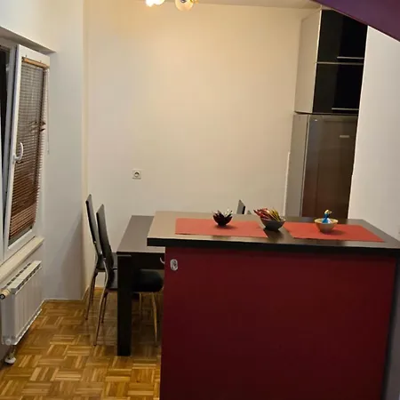 Aylin 2 شقة توزلا