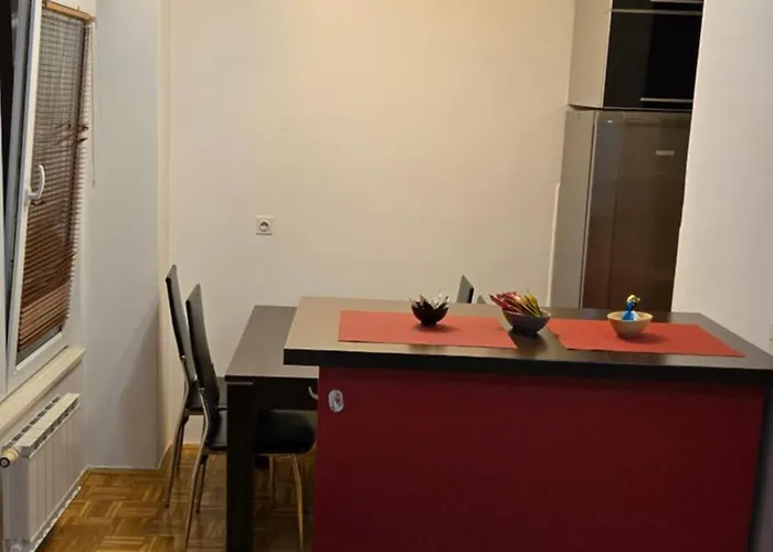 Aylin 2 شقة توزلا